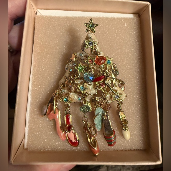 Kirk’s Folly Christmas Tree Brooch with Shoe Ornaments | New in Box - Picture 1 of 2